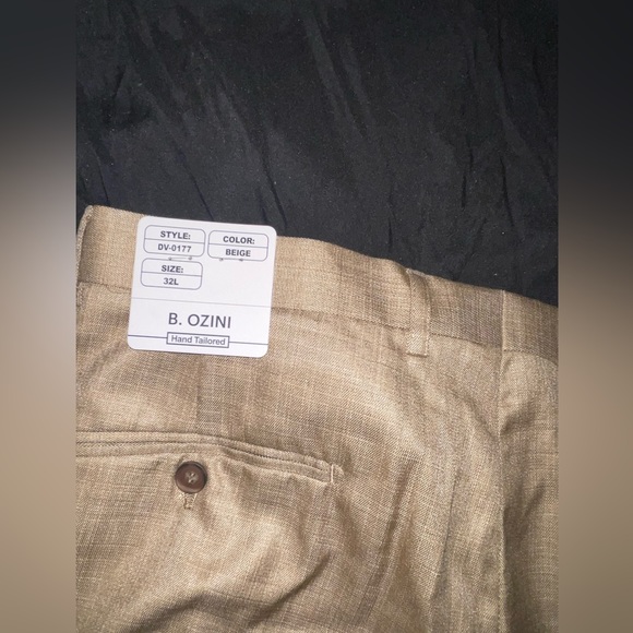 Beige Suit with belts, shoes and bow ties - Picture 8 of 15